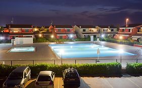 Aqua Marina Aparthotel - Market & Restaurant